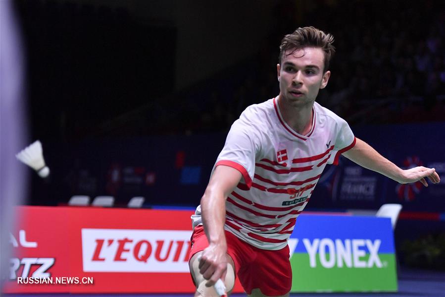 Китайский бадминтонист Ши Юйци вышел в финал Открытого чемпионата Франции