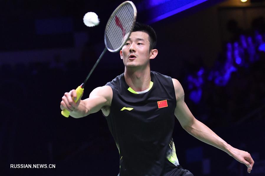 Китайский бадминтонист Чэнь Лун вышел в финал Открытого чемпионата Франции