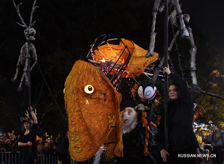 В Нью-Йорке прошел парад в честь Хэллоуина 