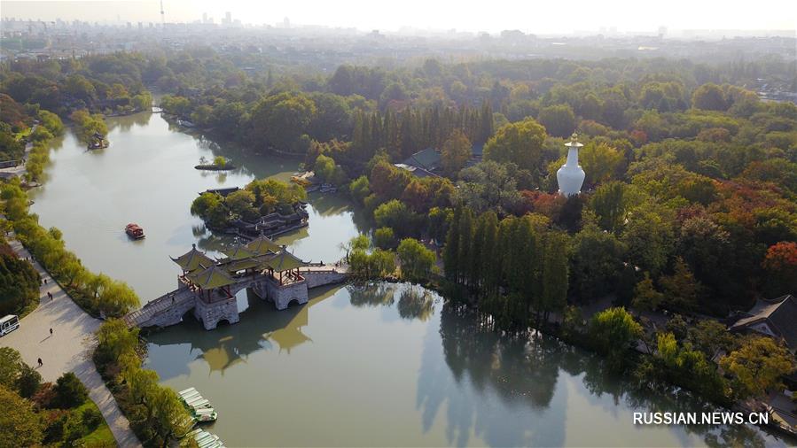 Осень на озере Шоусиху в провинции Цзянсу