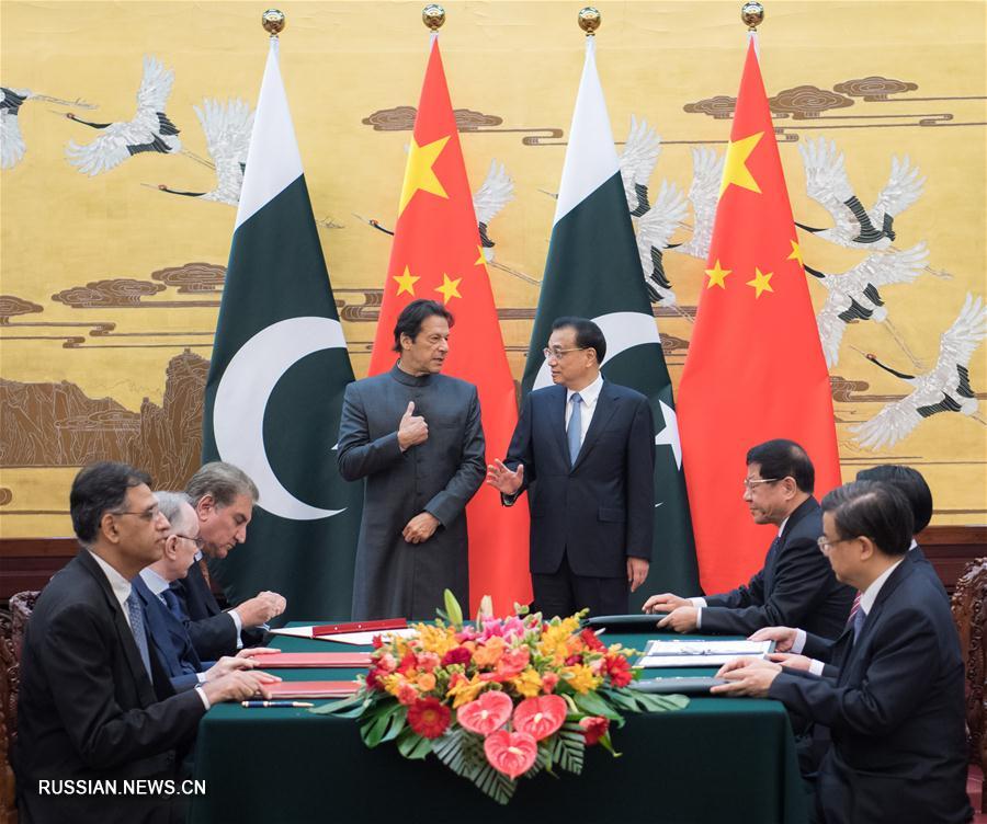 Ли Кэцян провел переговоры с премьер-министром Пакистана Имраном Ханом