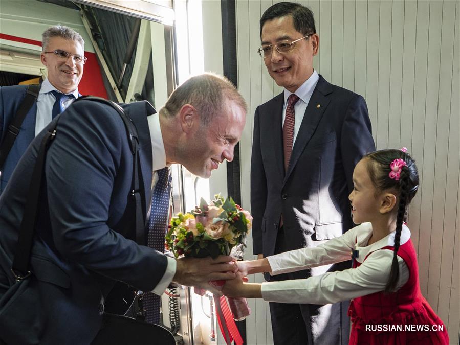 Премьер-министр Мальты прибыл в Шанхай