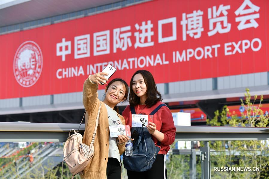 Импортное ЭКСПО в Шанхае открылось для коллективного посещения