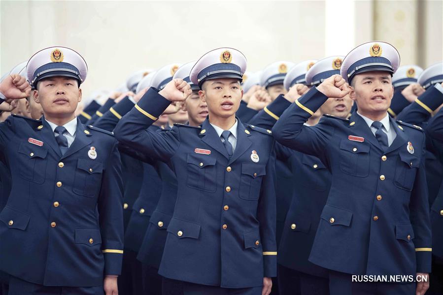 В Пекине состоялась церемония вручения флага национальной пожарно-спасательной службе