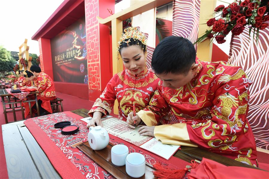 Свадьба в традиционном китайском стиле в провинции Чжэцзян