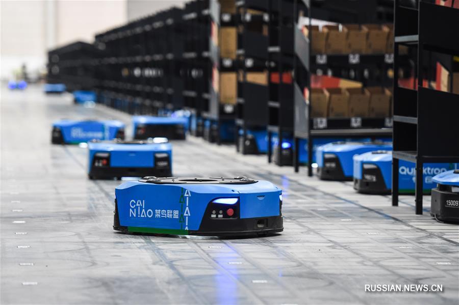 Роботы обслуживают грузовой комплекс в городе Уси