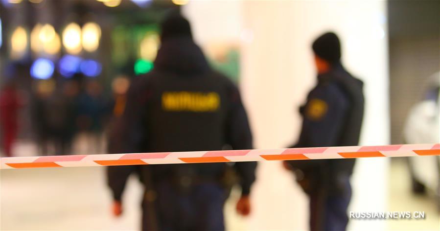 В минском торговом центре "Арена Сити" обвалилась часть потолка