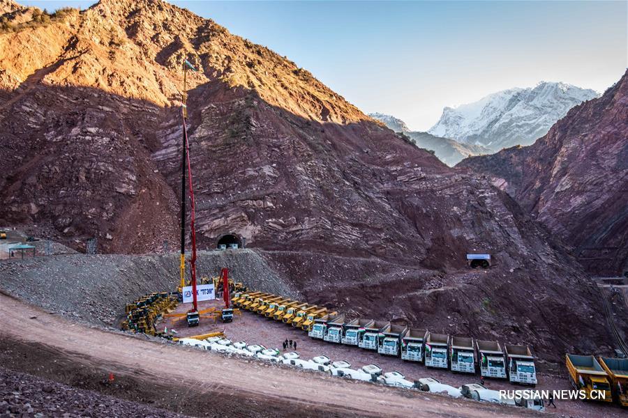 В Таджикистане введен в эксплуатацию первый гидроагрегат Рогунской ГЭС