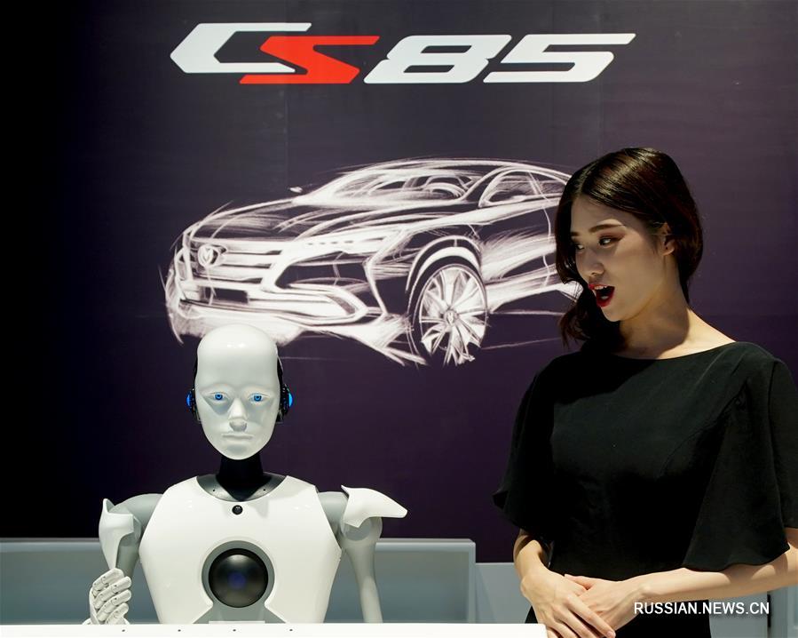 В Гуанчжоу открылась Международная автомобильная выставка