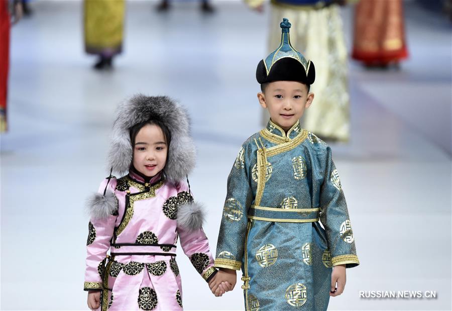 В Хух-Хото открылся Художественный фестиваль монгольского костюма 