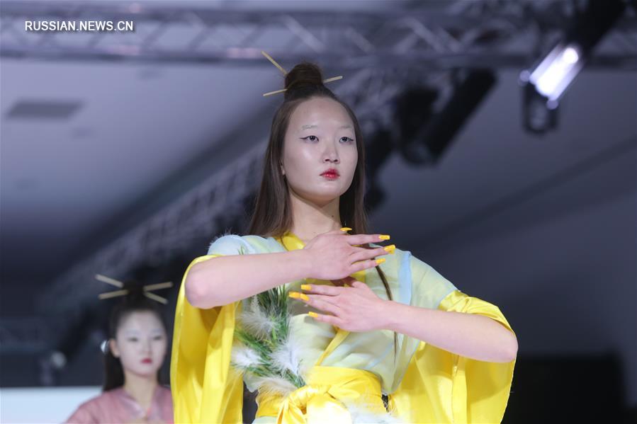 В Астане проходят показы Kazakhstan Fashion Week Astana сезона весна-лето 2019