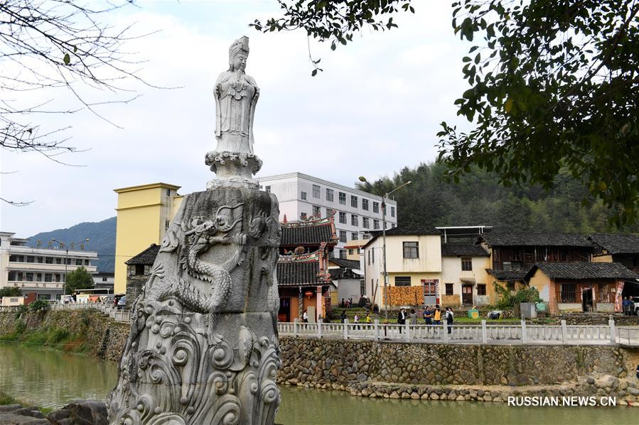 Живописные пейзажи древнего поселка Мэйлинь на юго-востоке Китая