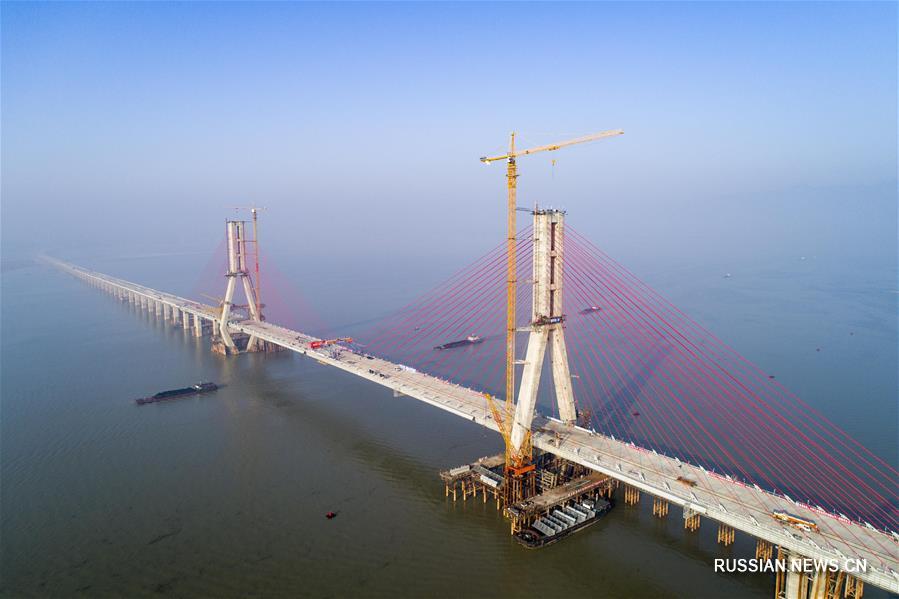 Произведена смычка Второго моста через Поянху