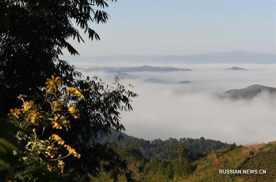 Подобный картине пейзаж в горах на юго-западе Китая