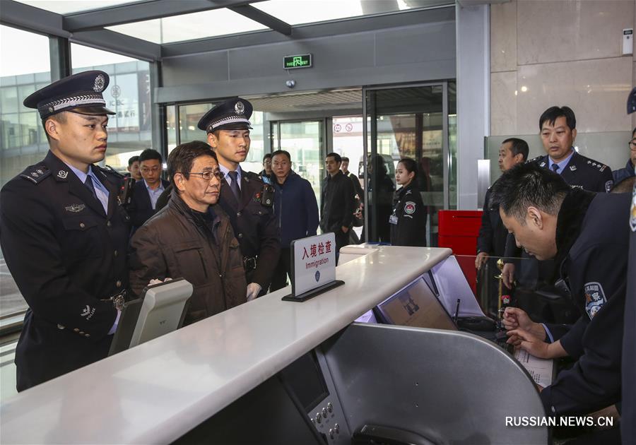 Беглый китайский госслужащий впервые успешно экстрадирован из Евросоюза на родину 