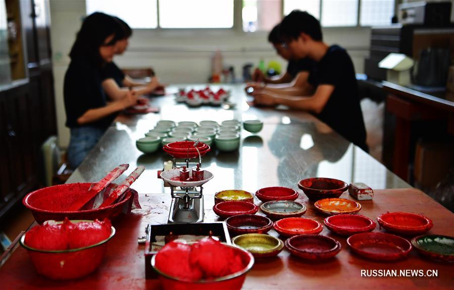 Драгоценная красная мастика из Чжанчжоу