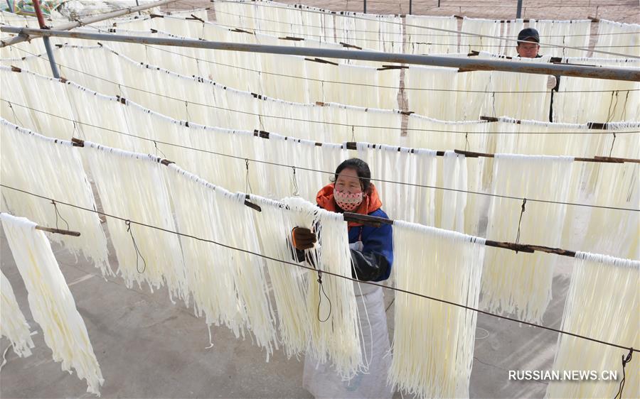Производство лапши в Линься