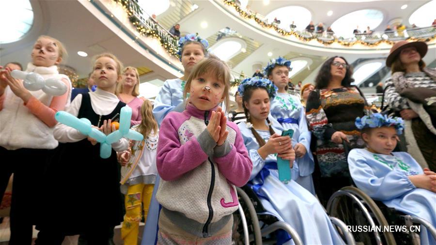 В Международный день волонтера в Минске чествовали победителей конкурса "Волонтер года -- Доброе сердце"