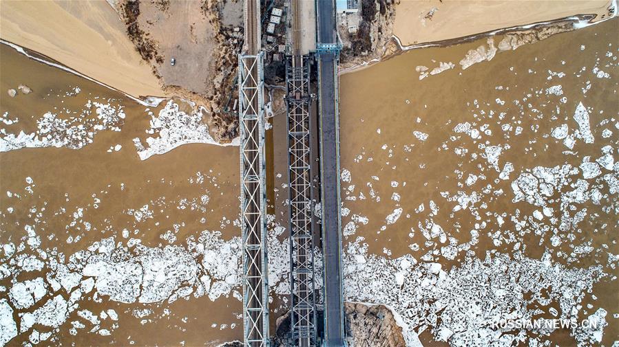 На шаньсийском участке Хуанхэ возник ледоход