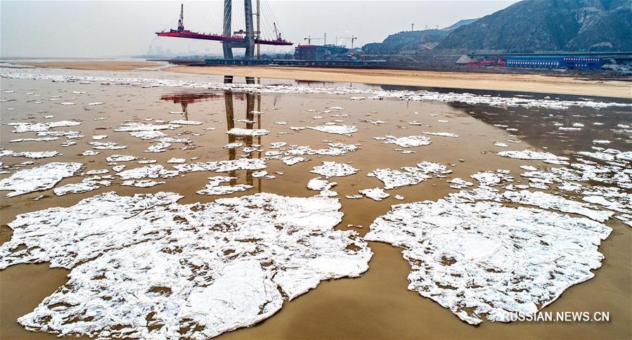 На шаньсийском участке Хуанхэ возник ледоход