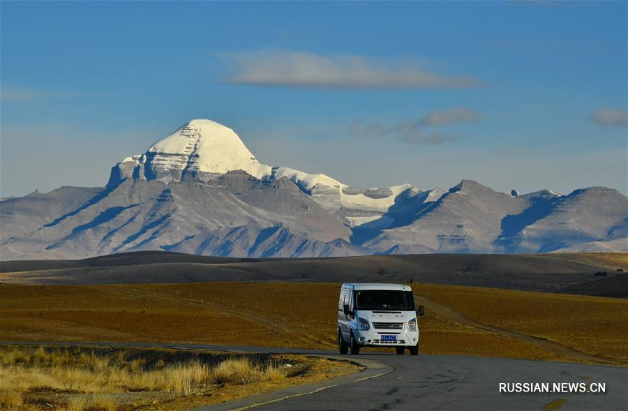 Зима на вершине Кайлас в Тибетском АР