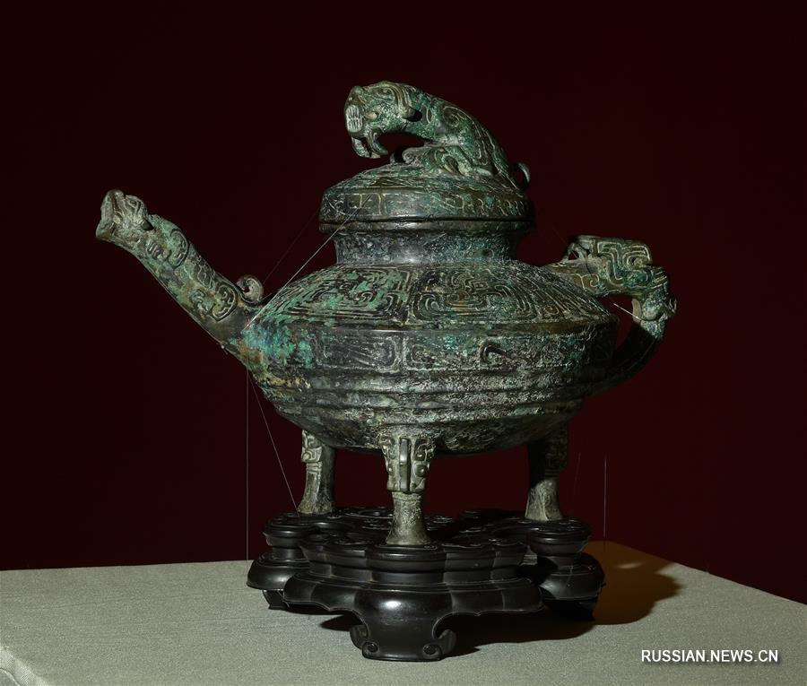 Похищенный из китайского дворца Юаньминъюань древний бронзовый сосуд возвращен в страну