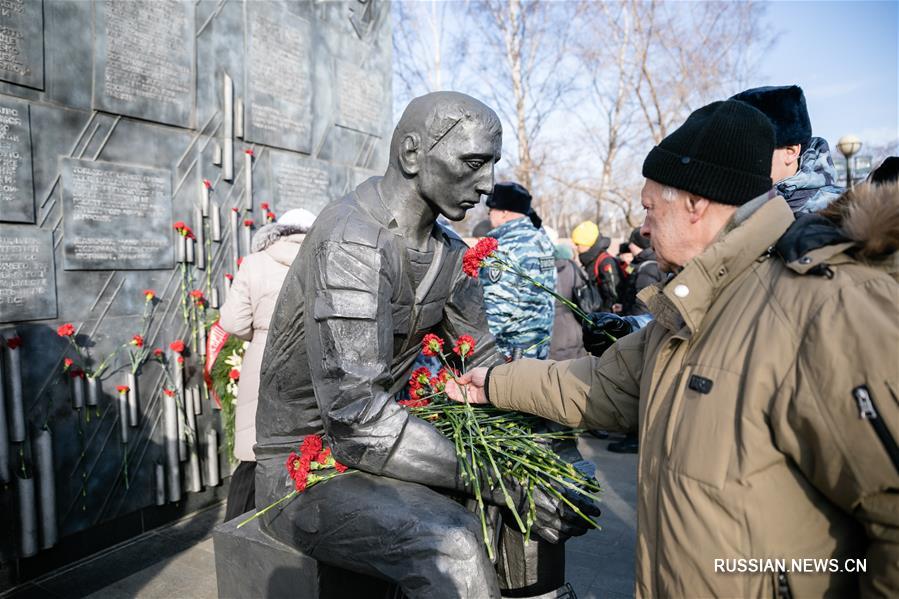 Во Владивостоке прошла панихида по погибшим в чеченском вооруженном конфликте