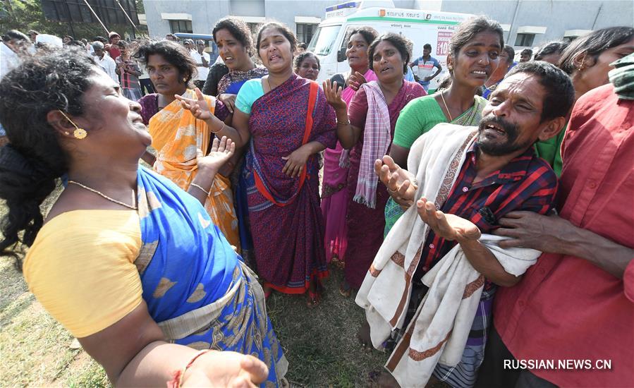 12 человек скончались в результате массового пищевого отравления на юге Индии