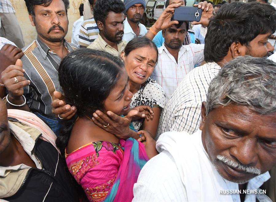 12 человек скончались в результате массового пищевого отравления на юге Индии