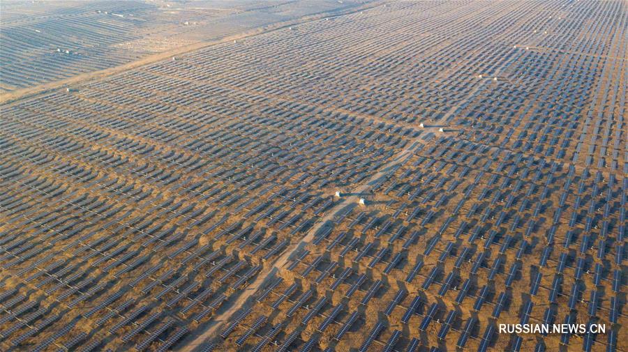 Масштабная солнечная электростанция в пустыне Кубучи АР Внутренняя Монголия