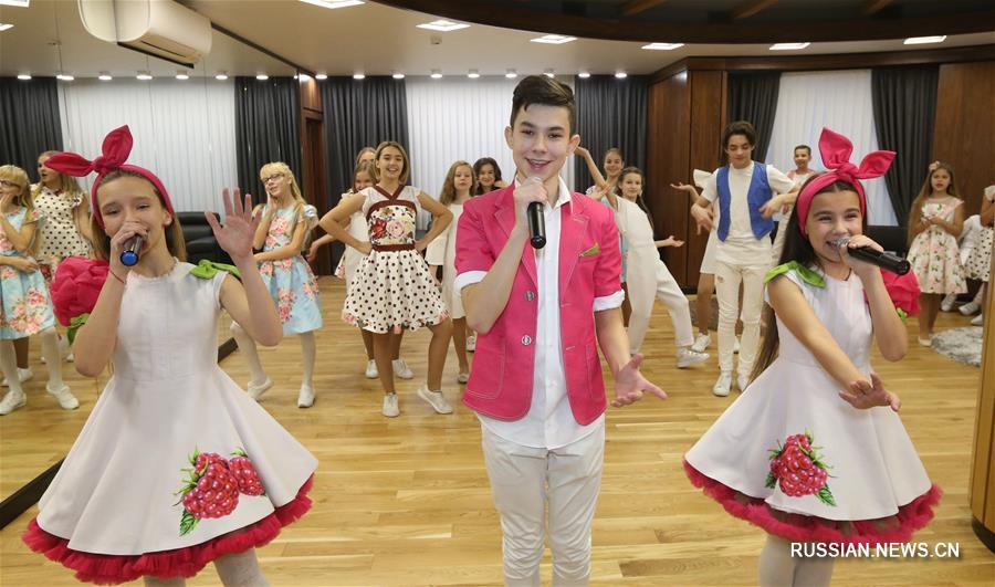 В Минске открылось новое здание продюсерского центра "СПАМАШ"