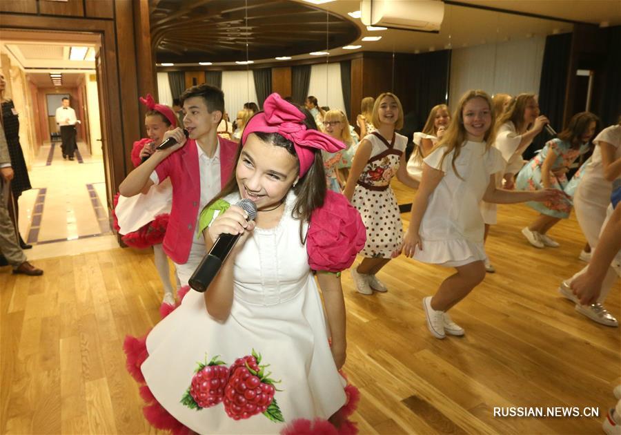 В Минске открылось новое здание продюсерского центра "СПАМАШ"