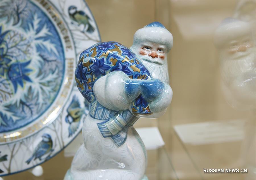 В Киеве открылась выставка художественного фарфора