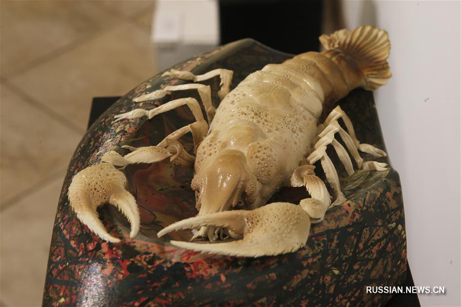 В Киеве открылась выставка художественного фарфора