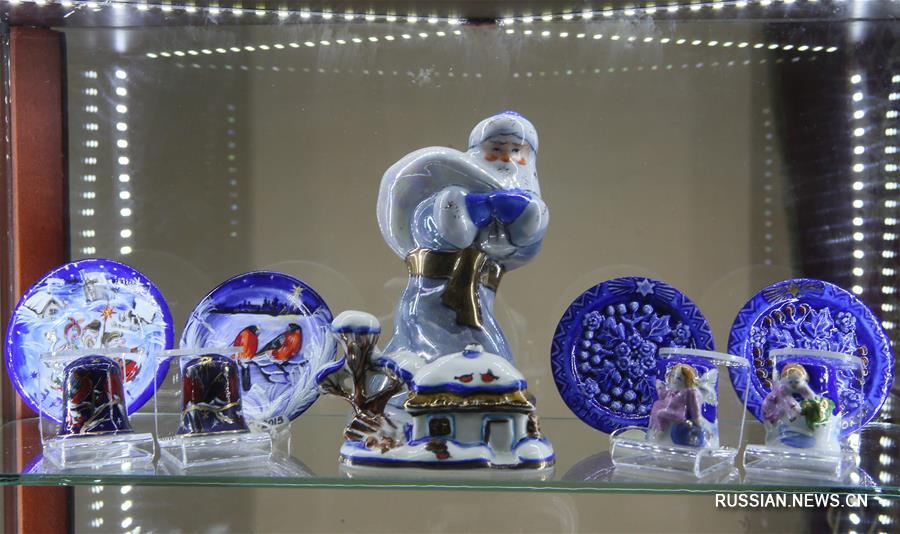 В Киеве открылась выставка художественного фарфора