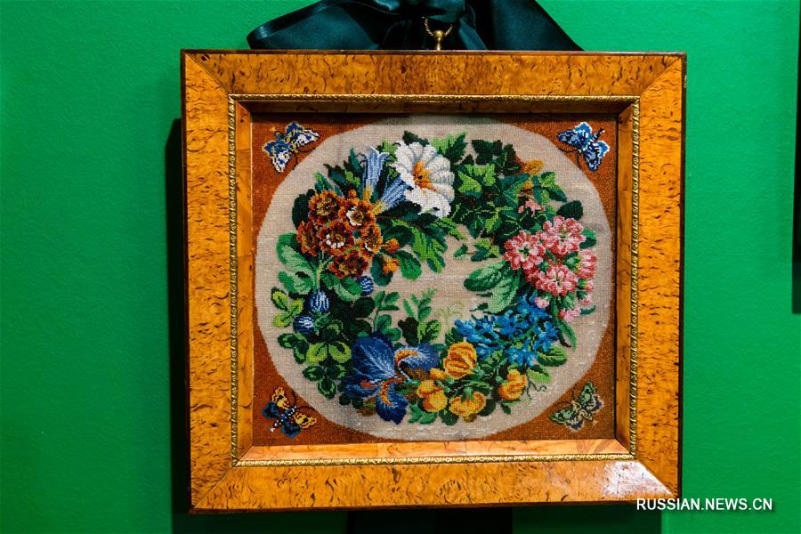 Выставка старинных работ из бисера продолжается во Владивостоке