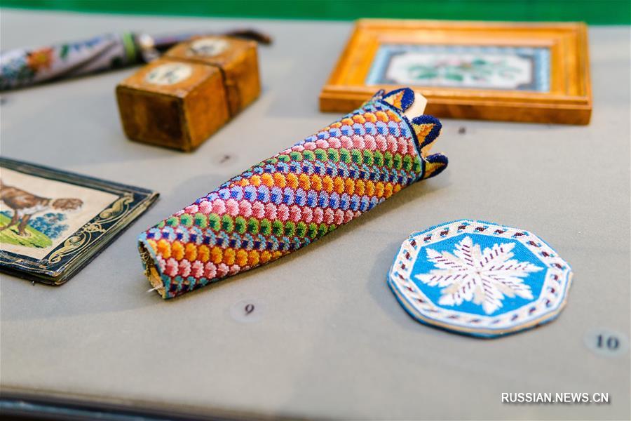 Выставка старинных работ из бисера продолжается во Владивостоке