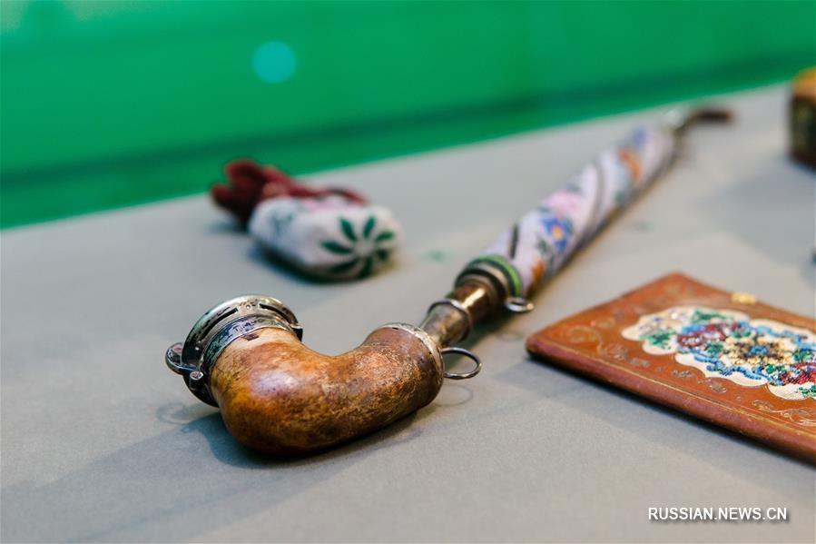 Выставка старинных работ из бисера продолжается во Владивостоке