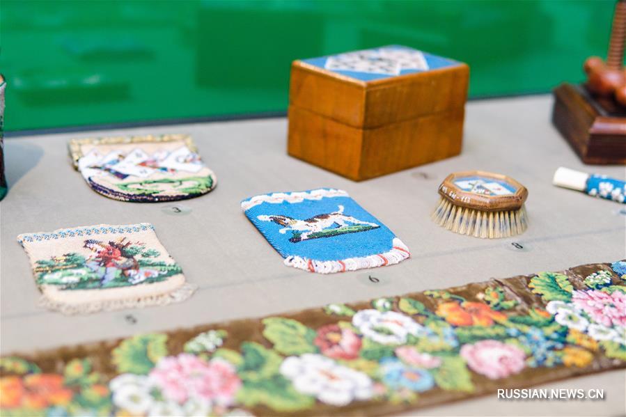 Выставка старинных работ из бисера продолжается во Владивостоке