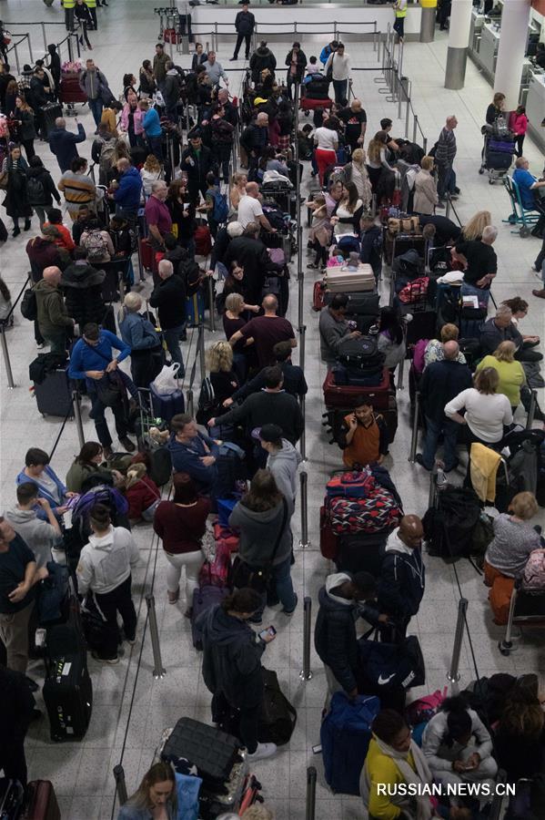 Лондонский аэропорт Гатвик возобновил работу после инцидента с дронами 