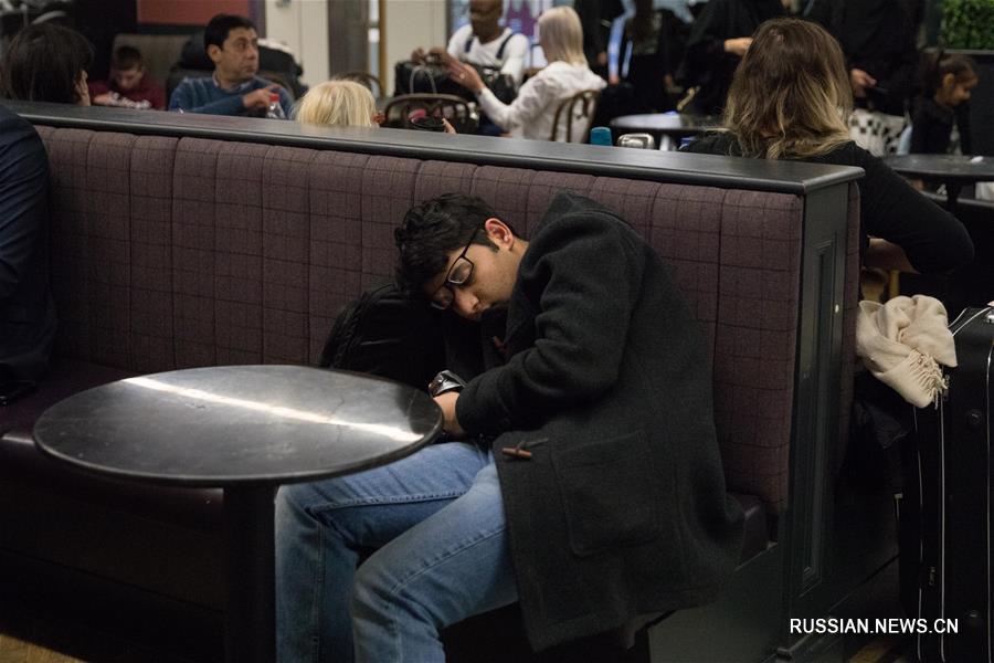 Лондонский аэропорт Гатвик возобновил работу после инцидента с дронами 