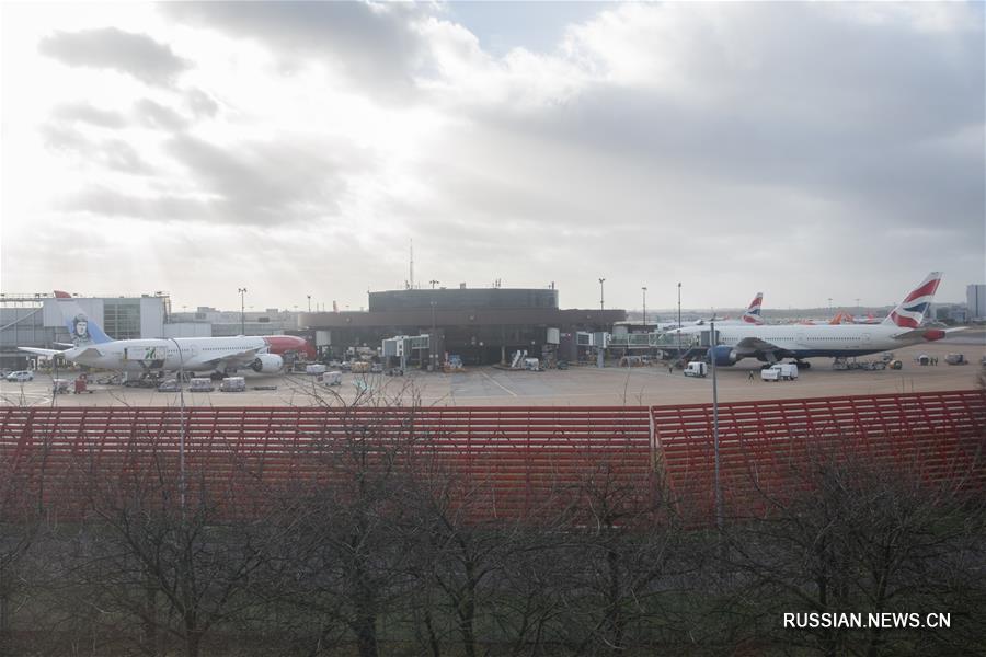 Лондонский аэропорт Гатвик возобновил работу после инцидента с дронами 