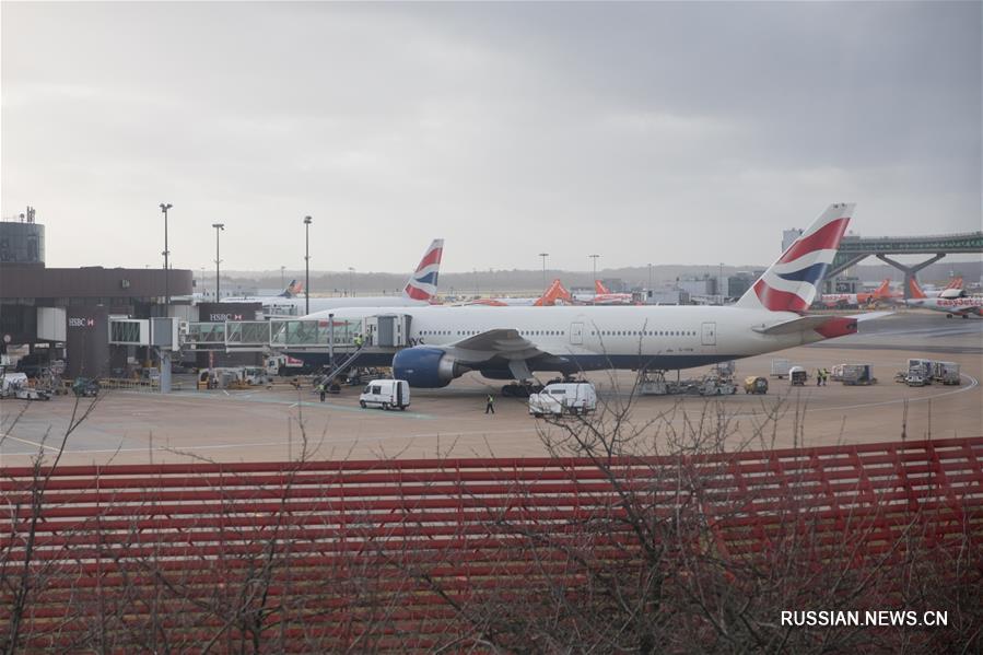 Лондонский аэропорт Гатвик возобновил работу после инцидента с дронами 