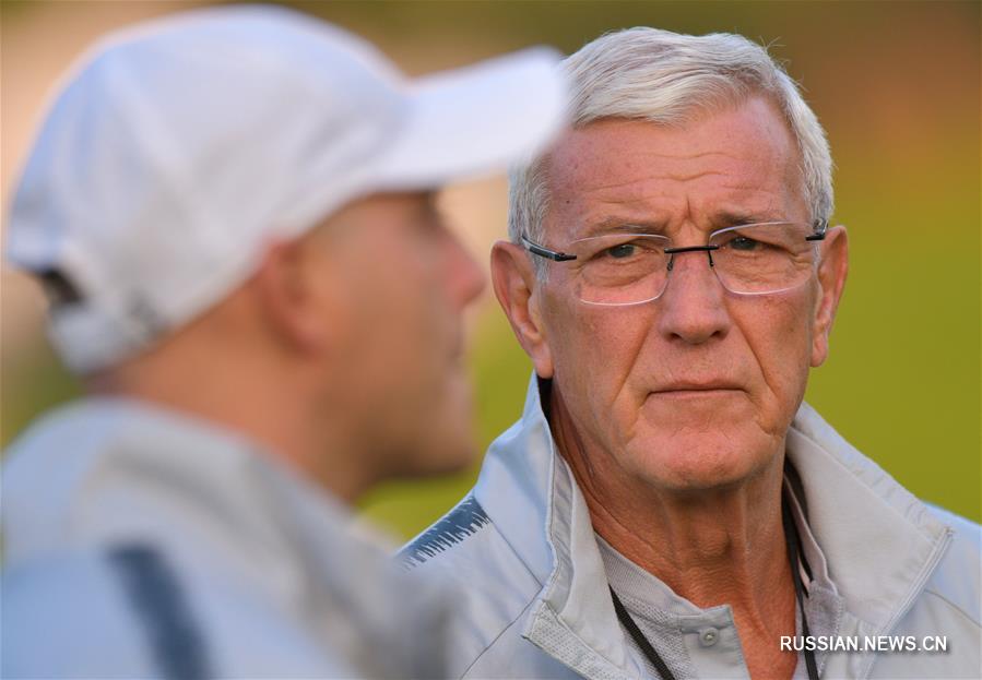 Китайская национальная мужская сборная ведет в Дохе подготовку к Чемпионату Азии по футболу 