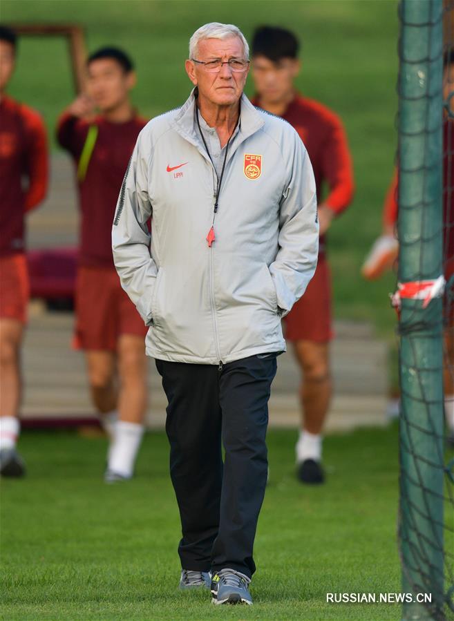 Китайская национальная мужская сборная ведет в Дохе подготовку к Чемпионату Азии по футболу 