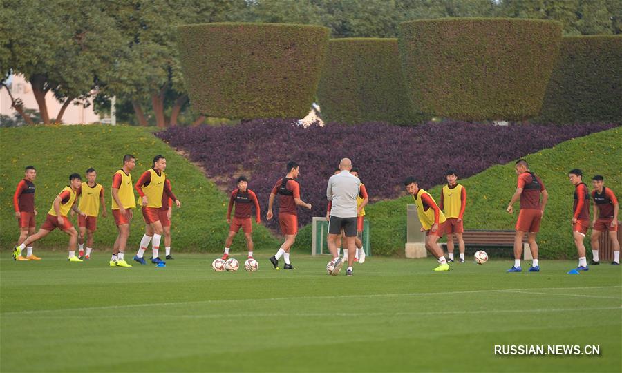 Китайская национальная мужская сборная ведет в Дохе подготовку к Чемпионату Азии по футболу 