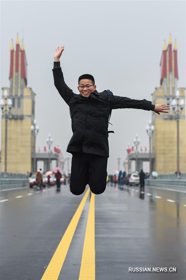 Большой мост через Янцзы в Нанкине открылся после реконструкции
