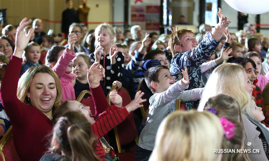 В Минске прошел благотворительный спектакль Молодежного театра эстрады