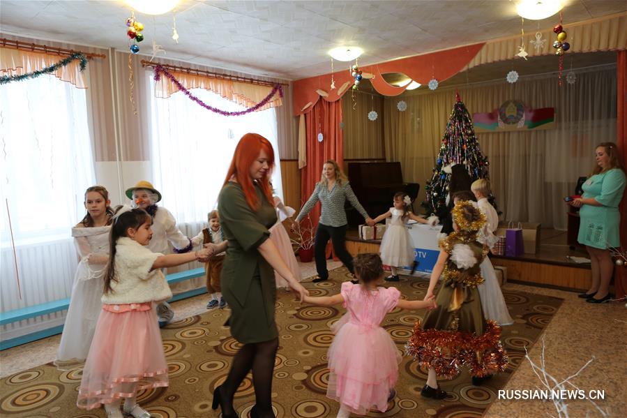 Китайская компания "Чайна Мерчантс Групп" приняла участие в новогодней благотворительной акции в Беларуси