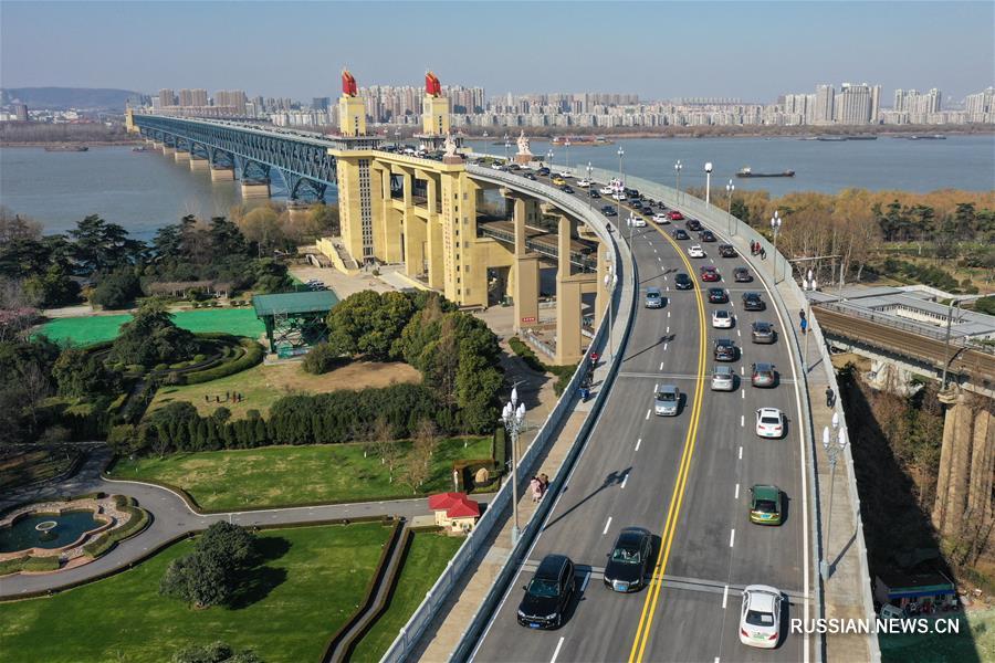 （经济）（1）南京长江大桥公路桥恢复通车